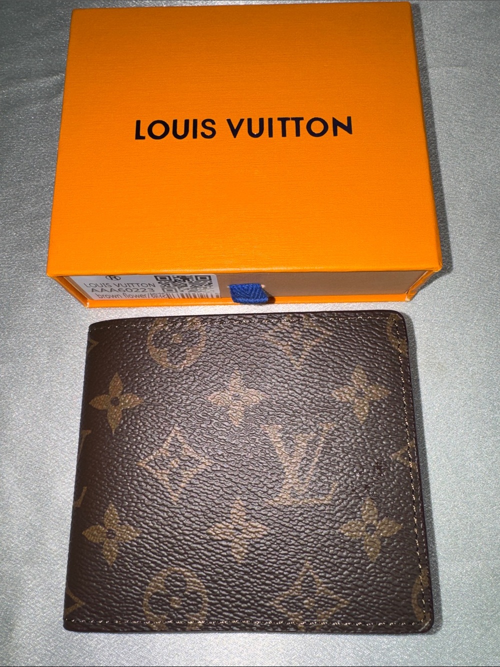 Louis Vuitton bifold wallet crafted from brown Monogram coated canvas🔥New!